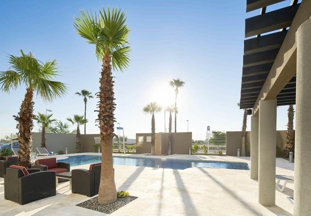 Courtyard By Marriott Hermosillo Bagian luar foto