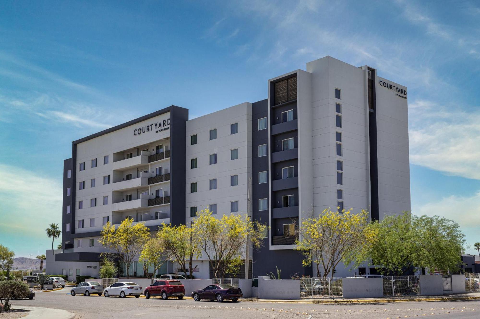 Courtyard By Marriott Hermosillo Bagian luar foto