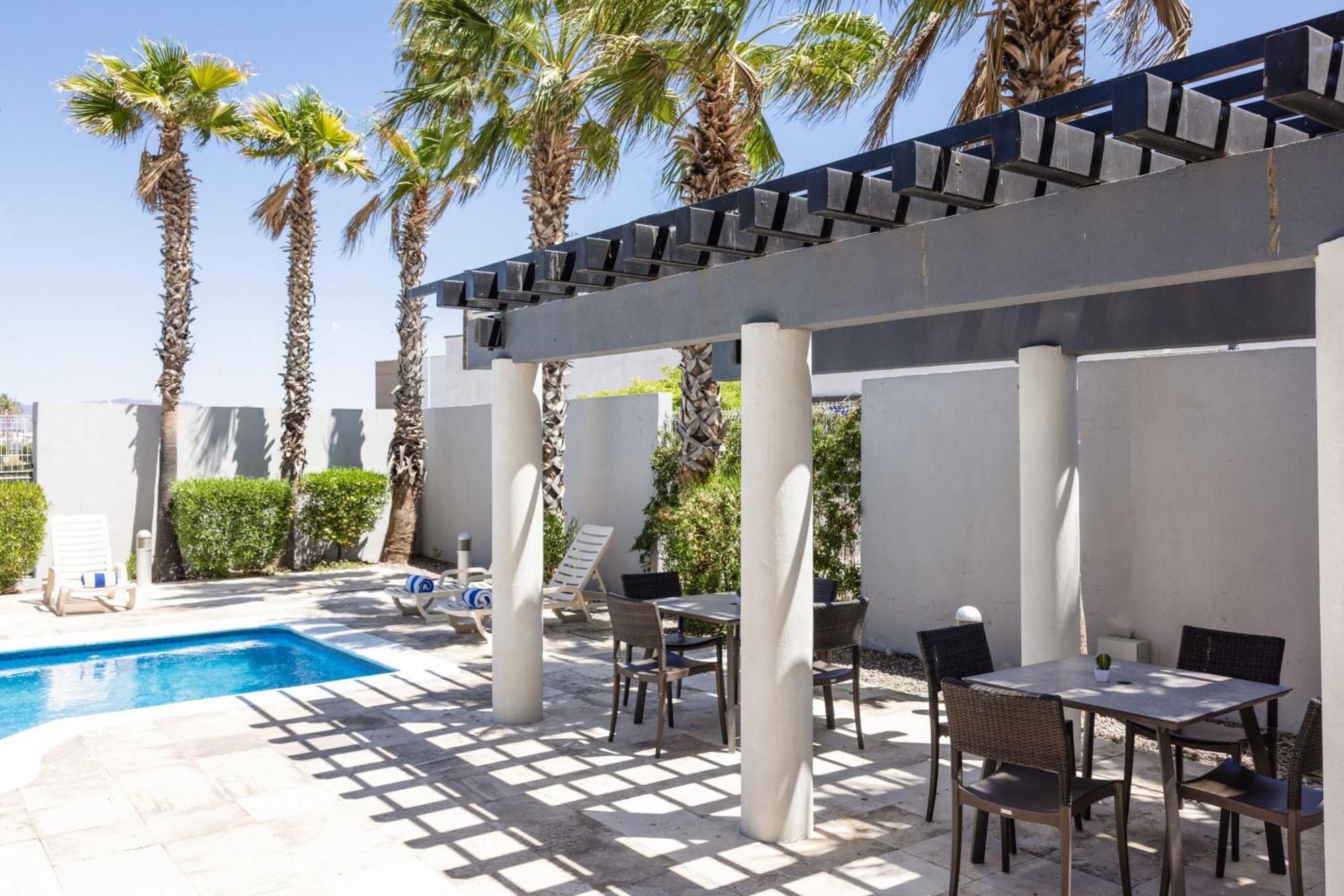 Courtyard By Marriott Hermosillo Bagian luar foto