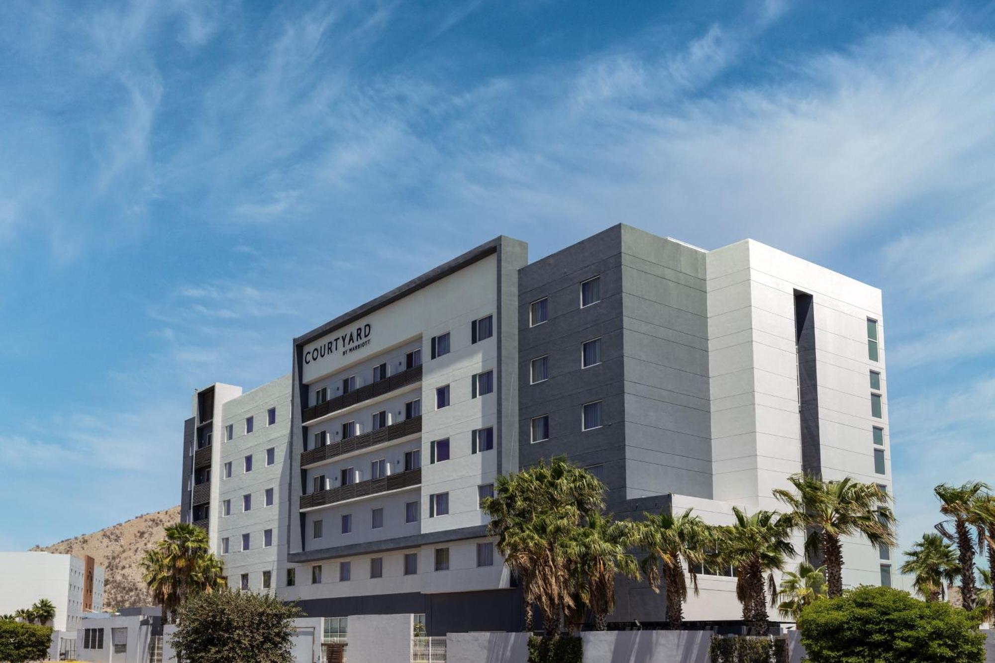 Courtyard By Marriott Hermosillo Bagian luar foto