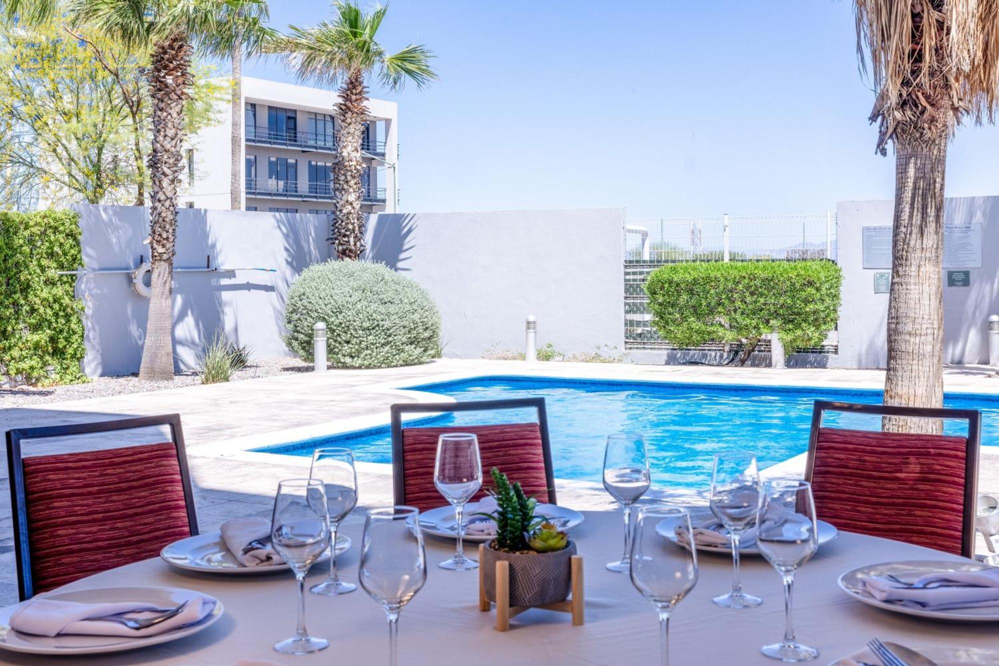 Courtyard By Marriott Hermosillo Bagian luar foto