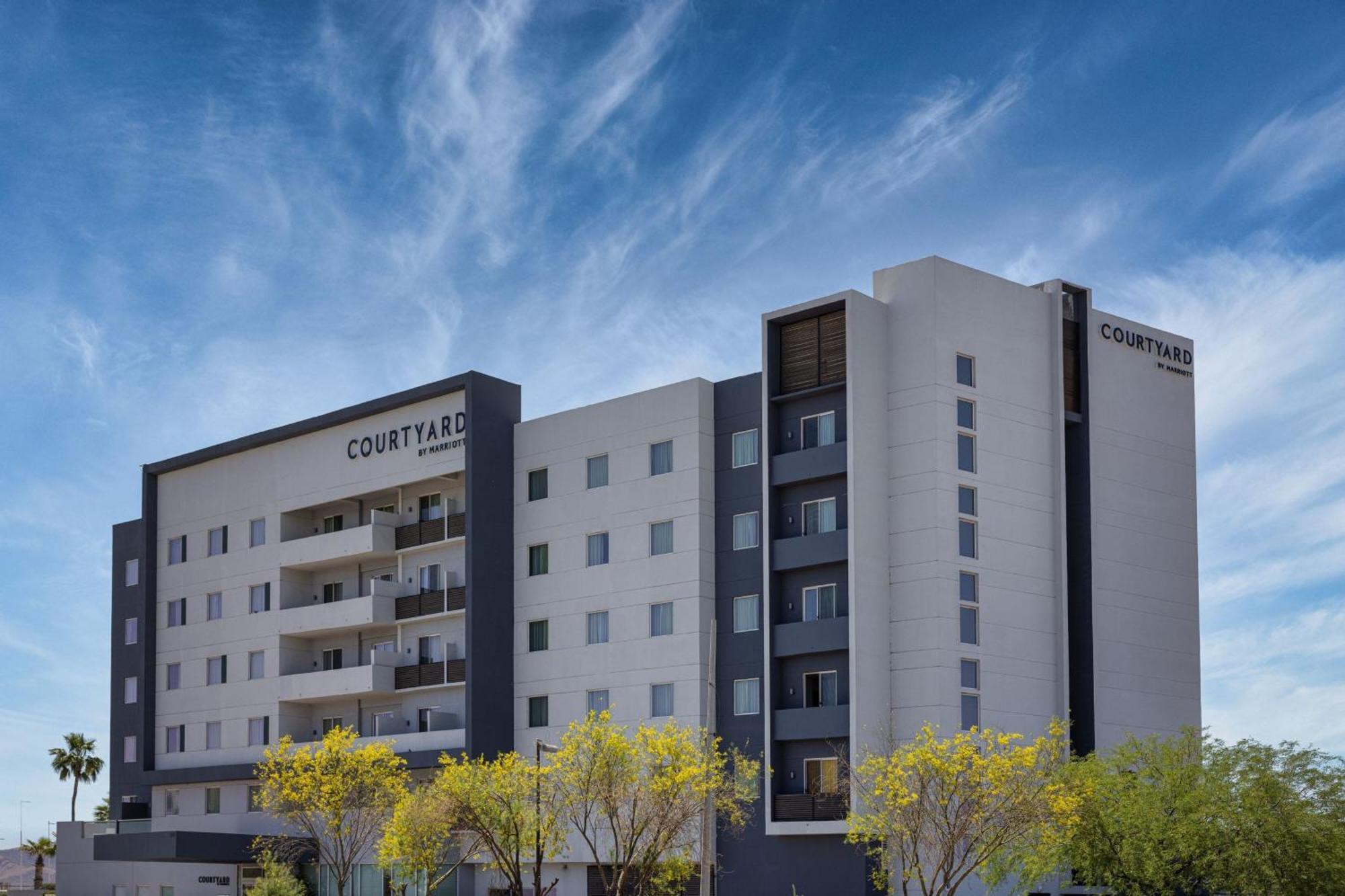 Courtyard By Marriott Hermosillo Bagian luar foto