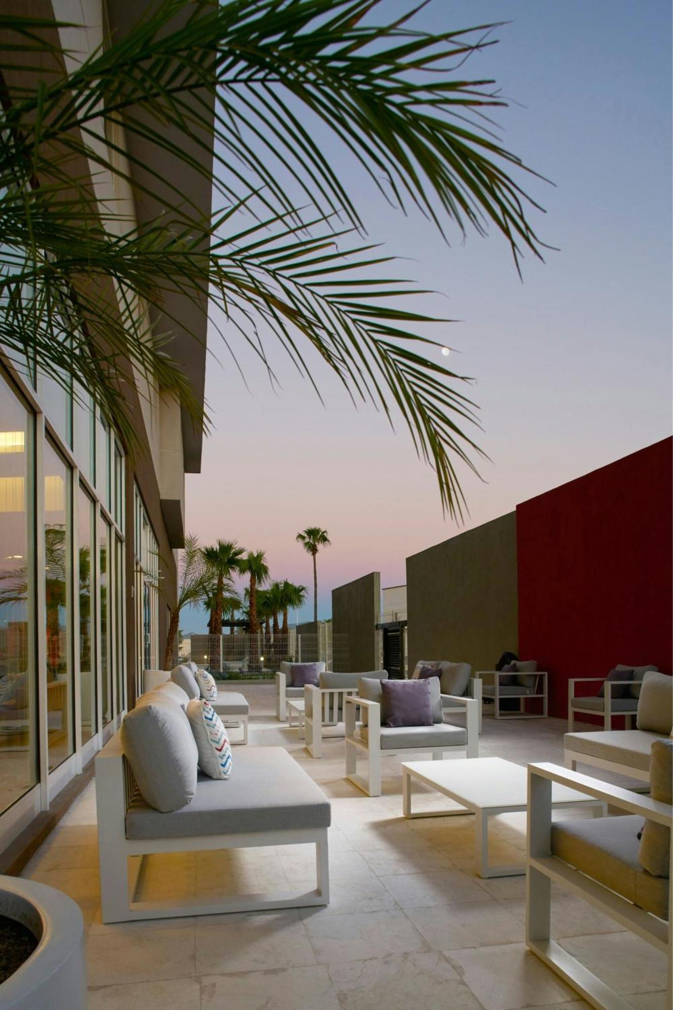 Courtyard By Marriott Hermosillo Bagian luar foto