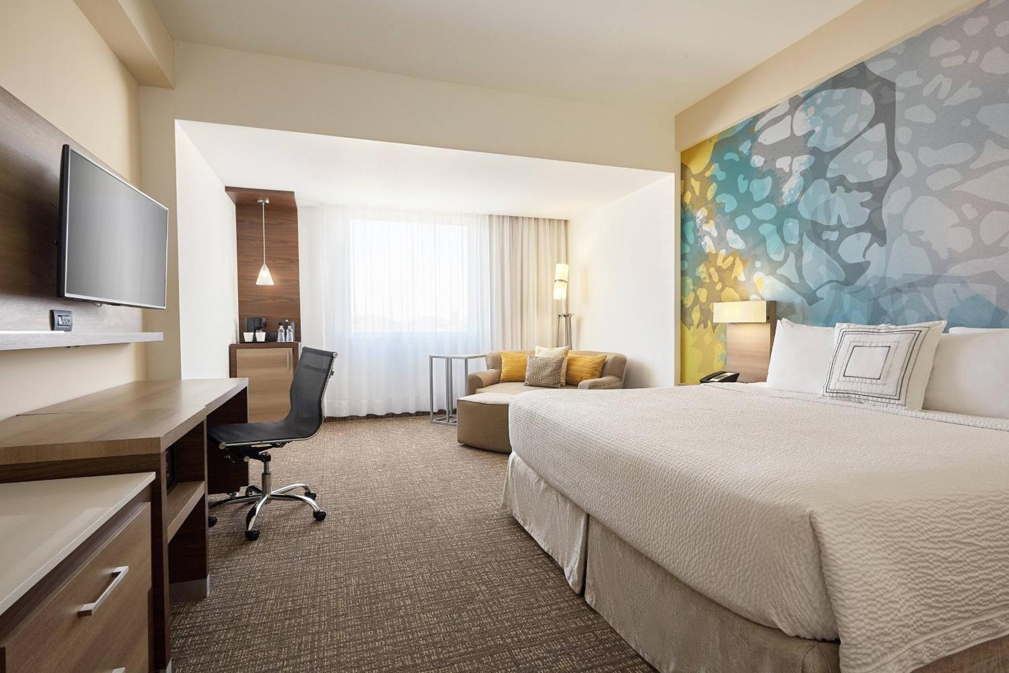 Courtyard By Marriott Hermosillo Bagian luar foto