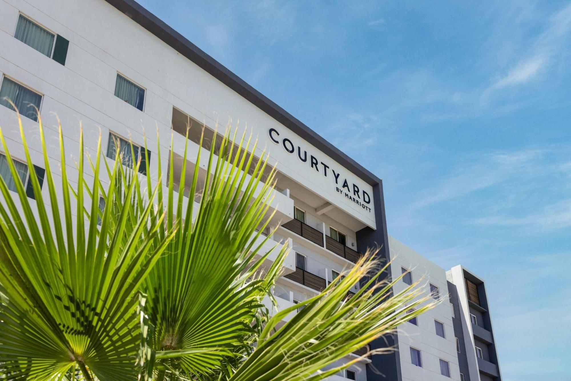 Courtyard By Marriott Hermosillo Bagian luar foto